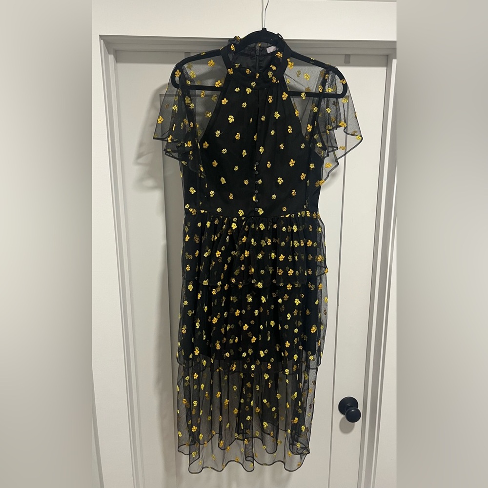 La Maison Talulah Black and Yellow Dress. Size Medium - Picture 6 of 9